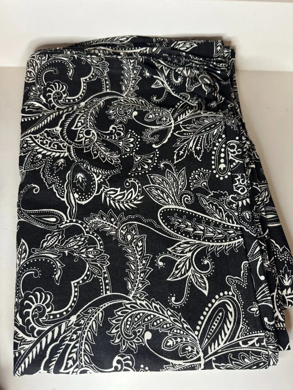 Ridgefield Home Black Paisley Cotton Tablecloth 61 x 82” Never Used